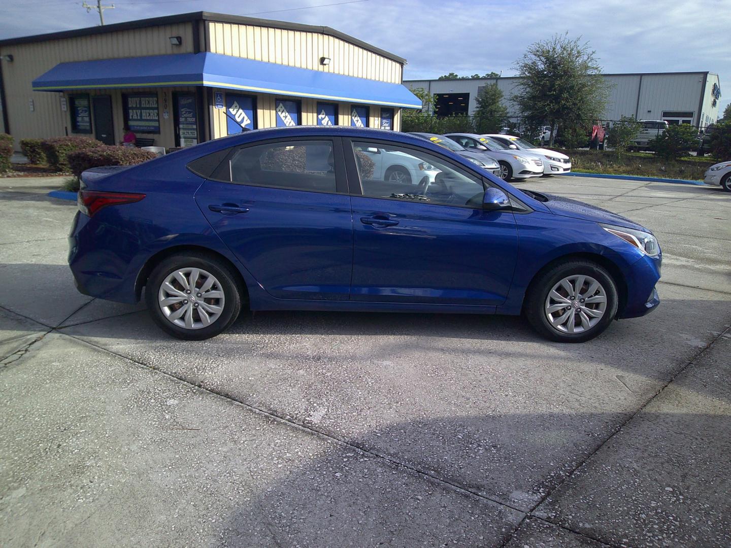 2018 BLUE HYUNDAI ACCENT SE; SEL (3KPC24A32JE) , located at 390 Hansen Avenue, Orange Park, FL, 32065, (904) 276-7933, 30.130497, -81.787529 - Photo#2